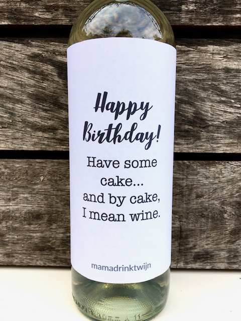 Wijn met etiket; birthday