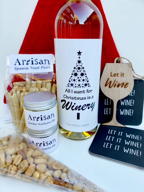 Kerst borrel & wijnpakket, voor een complete kerstborrel met wijn, hapjes en humor