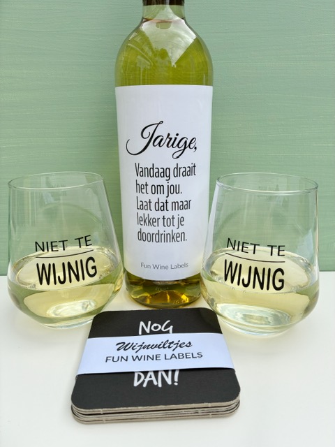 Stuur eens een origineel cadeau op! Kies voor Wijn & Glazen Pakket Jarig en wij sturen het voor je op naar je jarige wijnmaatje. Snelle levering.